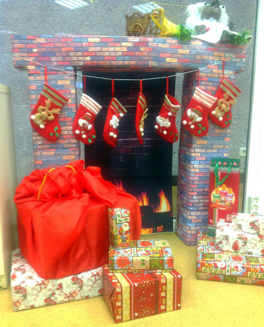 ukrashenie-k-novomu-godu-kamin2